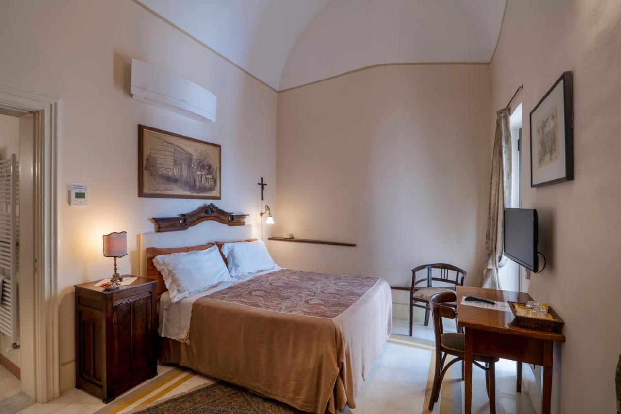 مبيت وإفطار ليتشي Palazzo Rollo المظهر الخارجي الصورة