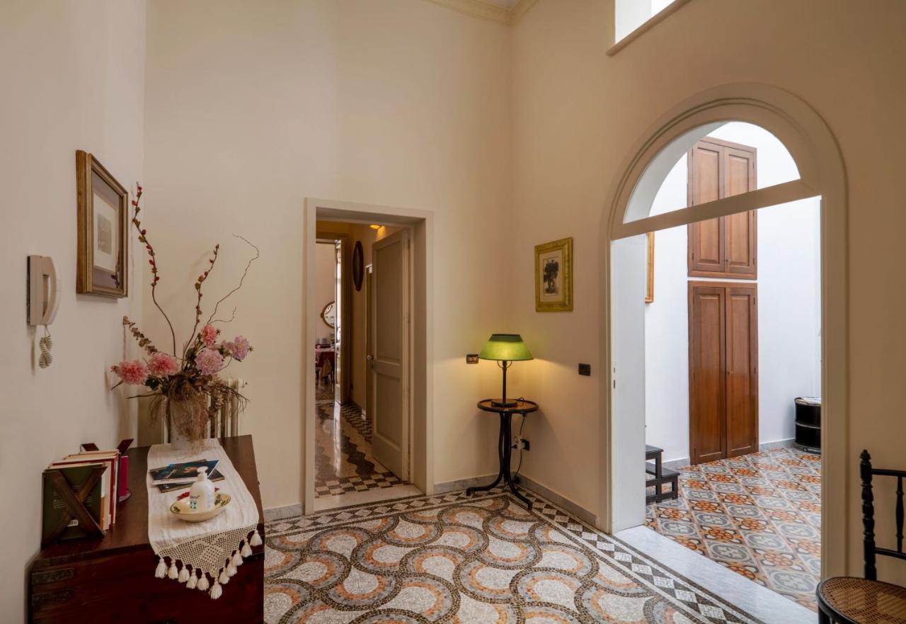 مبيت وإفطار ليتشي Palazzo Rollo المظهر الخارجي الصورة