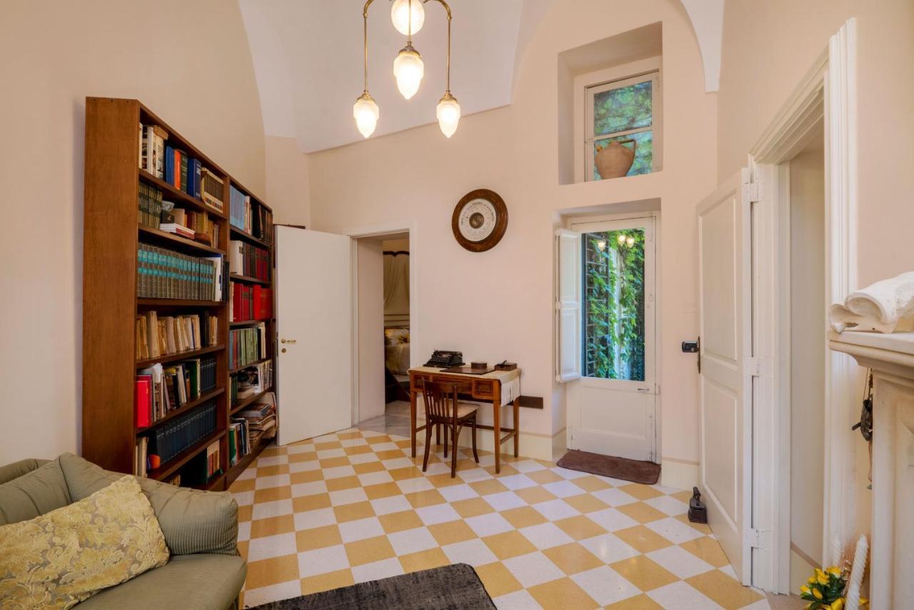 مبيت وإفطار ليتشي Palazzo Rollo المظهر الخارجي الصورة