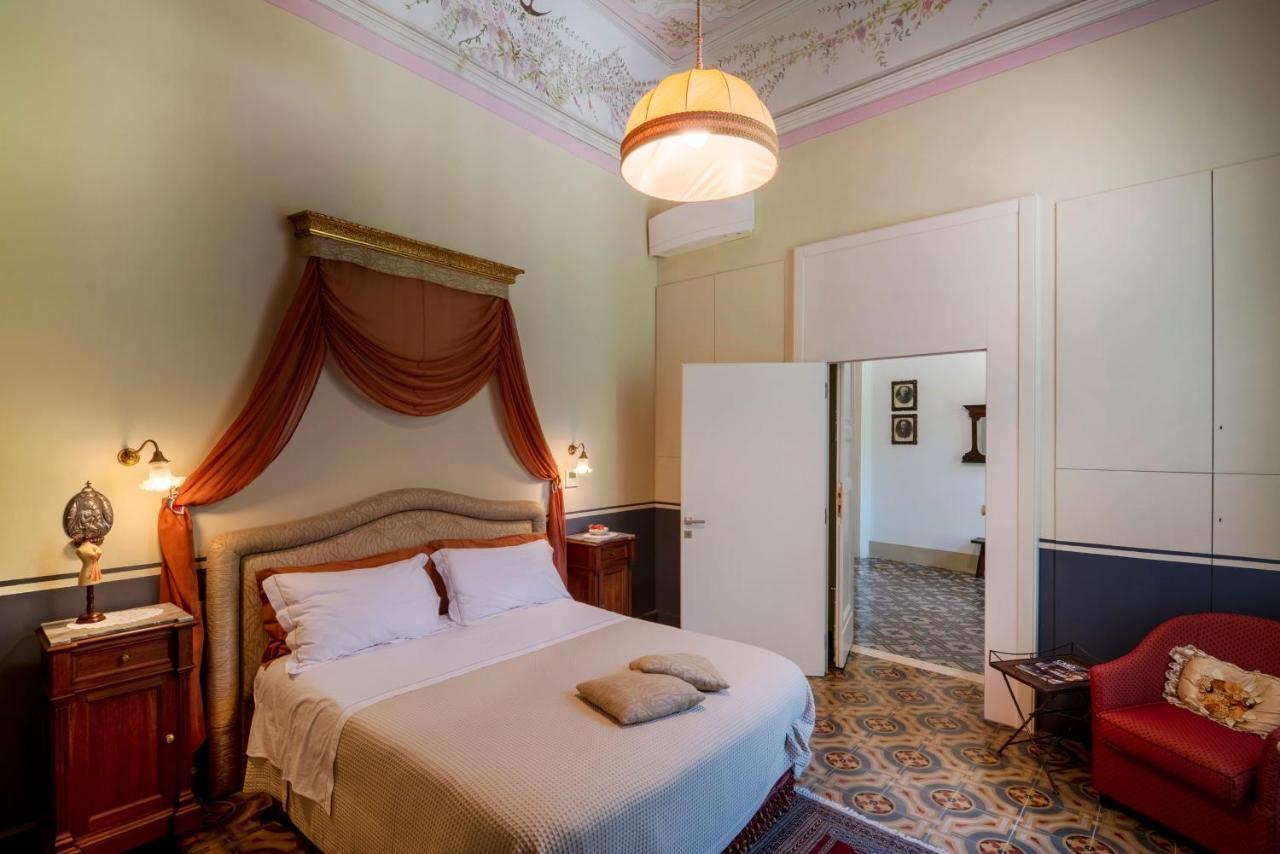 مبيت وإفطار ليتشي Palazzo Rollo المظهر الخارجي الصورة